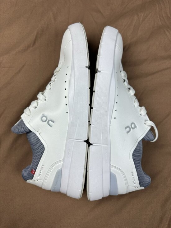 On Running THE ROGER Advantage Sneakers White Gray Grey Men\'s Shoes Size 8.5 M main image 5